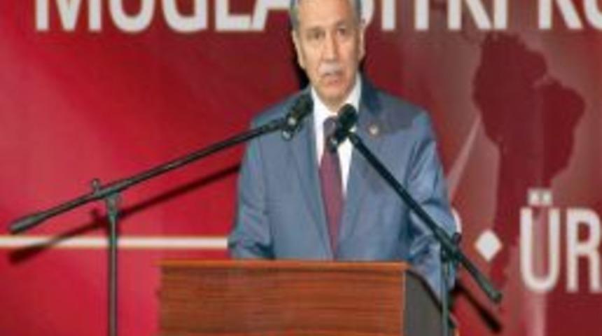 Başbakan Yardımcısı Arın&ccedil;: &Uuml;niversitelerde Dogmatik Zihniyetin Yeri Yoktur