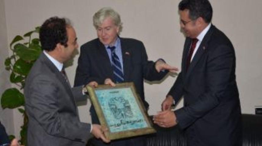 B&uuml;y&uuml;kel&ccedil;ilerden Baydemir&rsquo;e Ziyaret