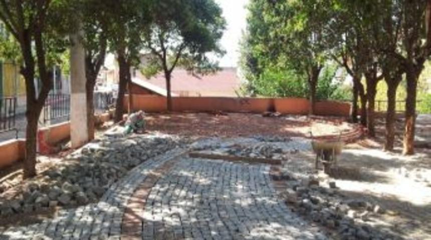 Şeref Meydanında D&uuml;zenleme Yapılıyor