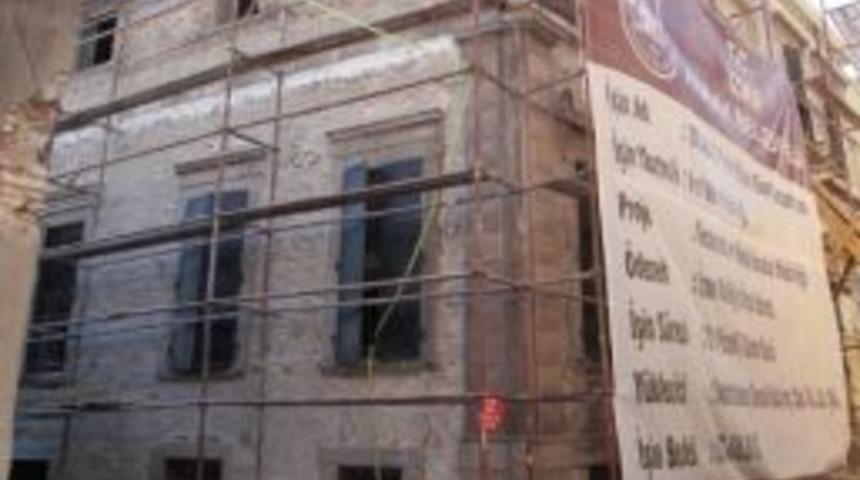 T&uuml;rkiye&rsquo;nin İlk Kadın M&uuml;zesi Olmaya Aday Tarihi Binada Kadın Restorat&ouml;rler İşbaşı Yaptı