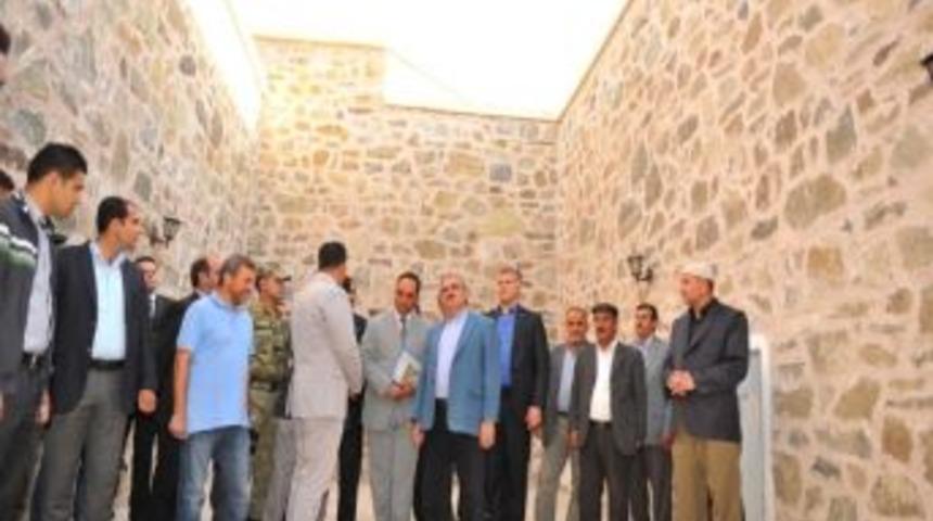 Hoşap Kalesinde Restorasyon &Ccedil;alışmaları