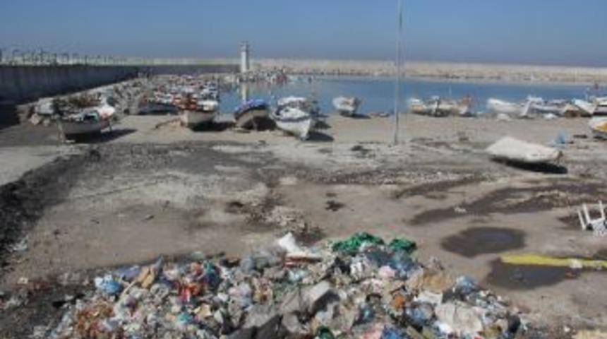 Kayalar Bile &Ccedil;&ouml;pl&uuml;k Yapıldı