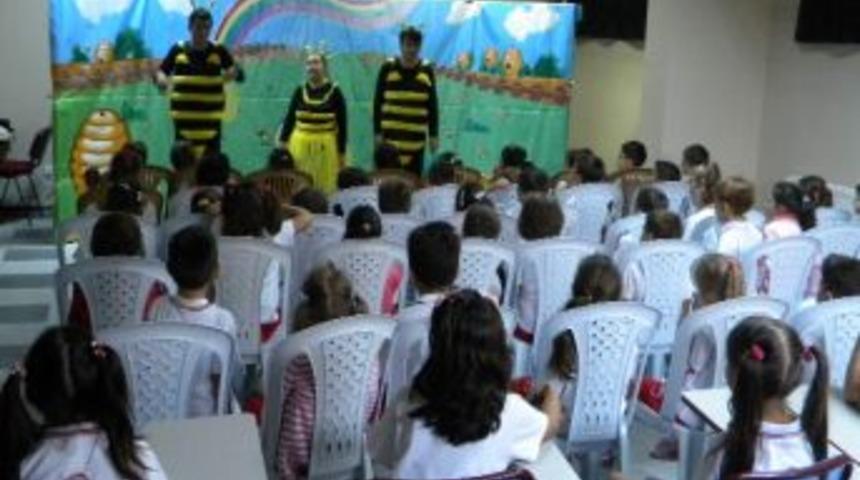 &Uuml;lkem Koleji &Ouml;ğrencilerine Temizliğin &Ouml;nemi Tiyatroyla Anlatıldı