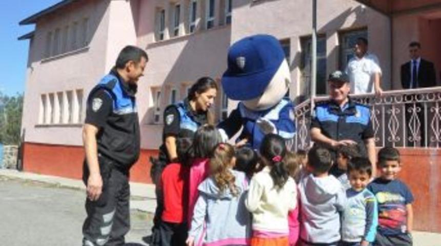 Okulda &Ccedil;ocukların G&uuml;venliğini Polican Sağlayacak