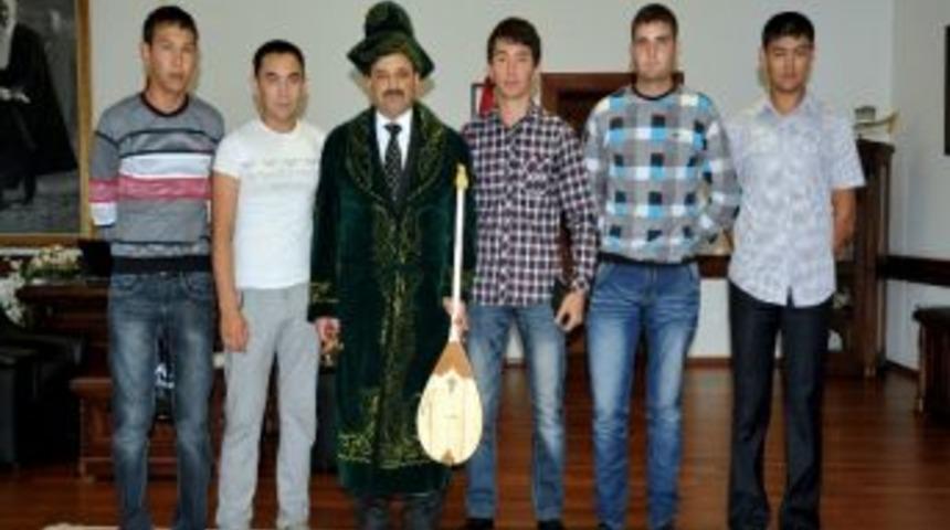 Orta Asya &Ouml;ğrencileri, Kastamonu &Uuml;niversitesini Tercih Etti