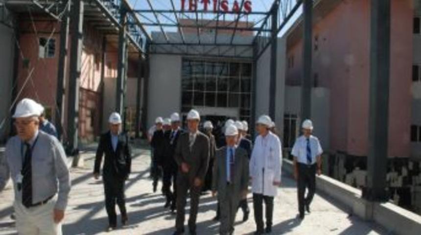 Vali Kolat'tan Hastane Ziyareti