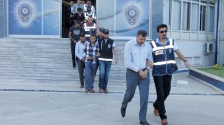 Kahramanmaraş'ta 16 Kişilik &Ccedil;ete &Ccedil;&ouml;kertildi