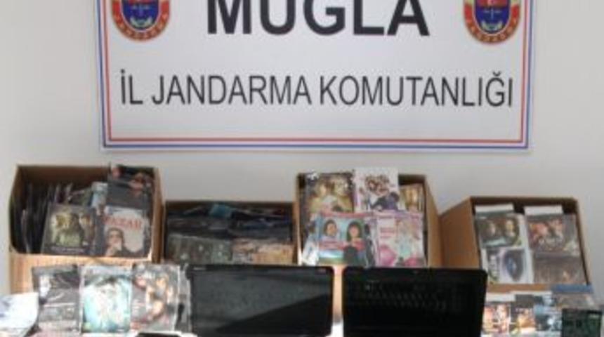 Bodrum'da Ka&ccedil;ak Cd Ve Dvd Operasyonu