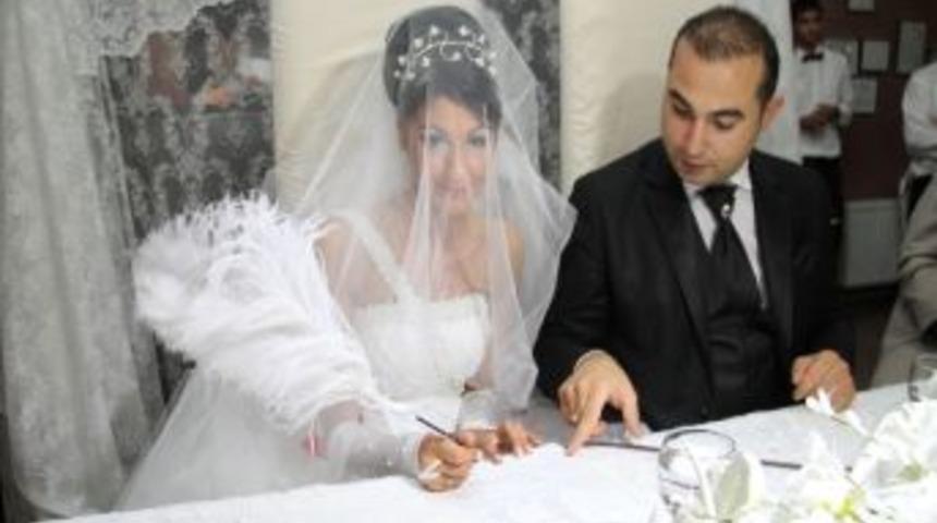 Kabuk Ve Yavaş Ailesi&rsquo;nin Mutlu G&uuml;n&uuml;