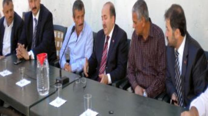 Başkan G&uuml;mr&uuml;k&ccedil;&uuml;oğlu&rsquo;ndan Şehit Ailesine Ziyaret