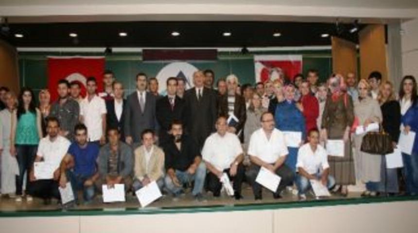 100 Girişimci Adayı Sertifikasını Aldı