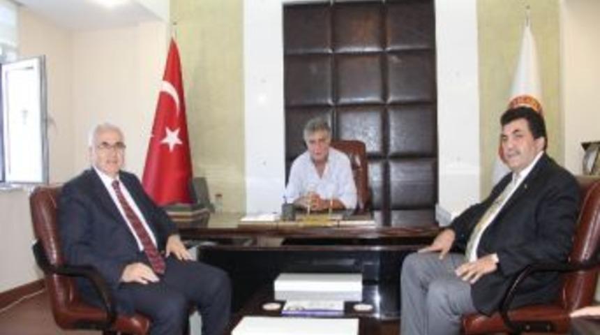 Rize Valisi &Ccedil;akır Rize Ticaret Ve Sanayi Odası &lsquo;nda Aylık Olağan Meclis Toplantısına Katıldı