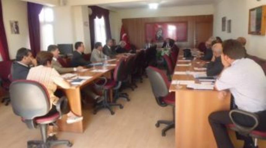 Burhaniye’de Okul Müdürleri Toplandı