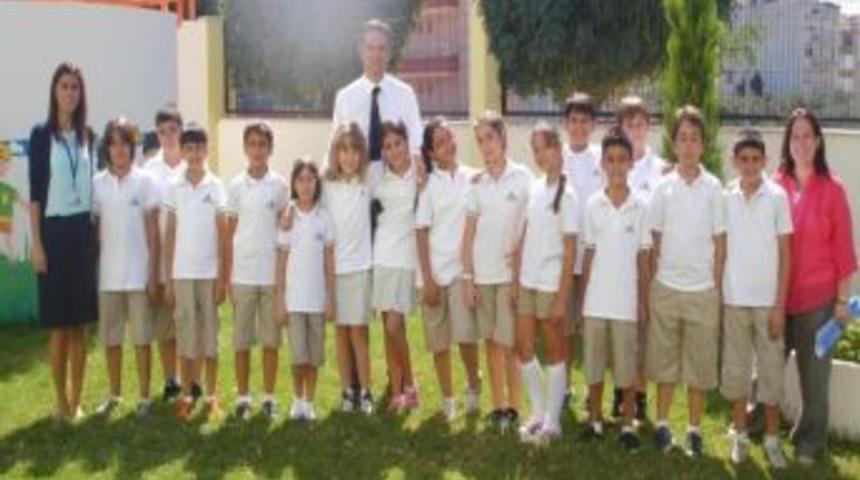 &Ouml;zel D&uuml;nya Koleji İspanya Yolcusu