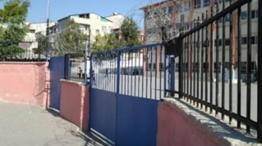 CHPli &Ccedil;elebi &Ccedil;ocuklarımız bunları hak etmiyor