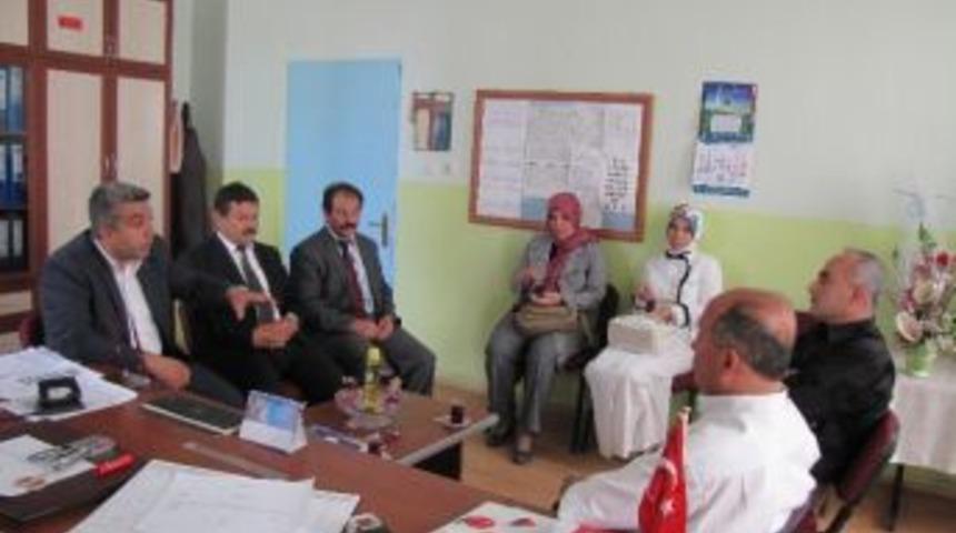 Hisarcık Ak Parti İl&ccedil;e Teşkilatı'ndan Okullara Ziyaret