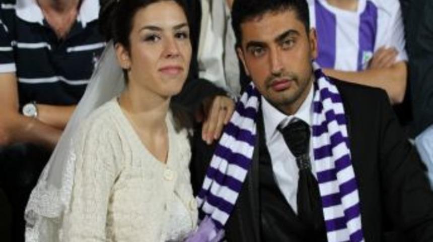 Gelin Ve Damat Trib&uuml;nde