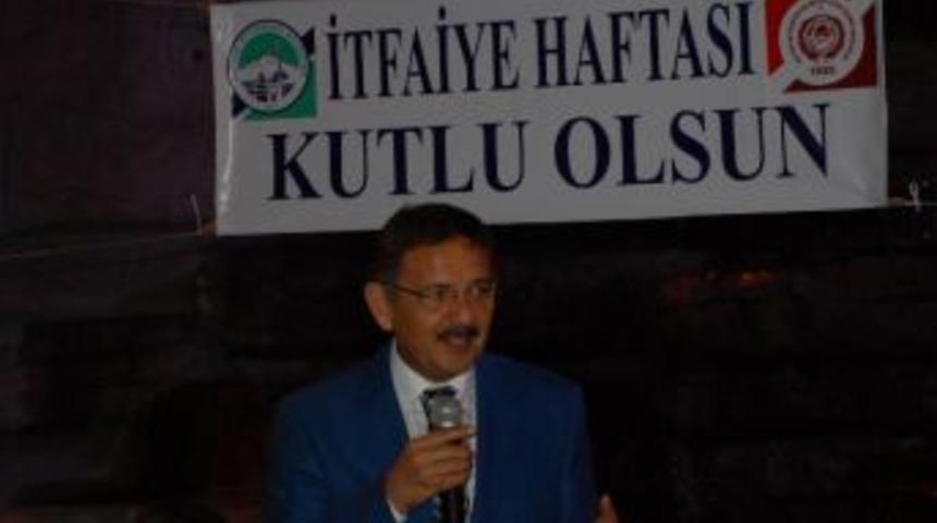 Başkan Özhaseki İtfaiye Personeline Yemek Verdi