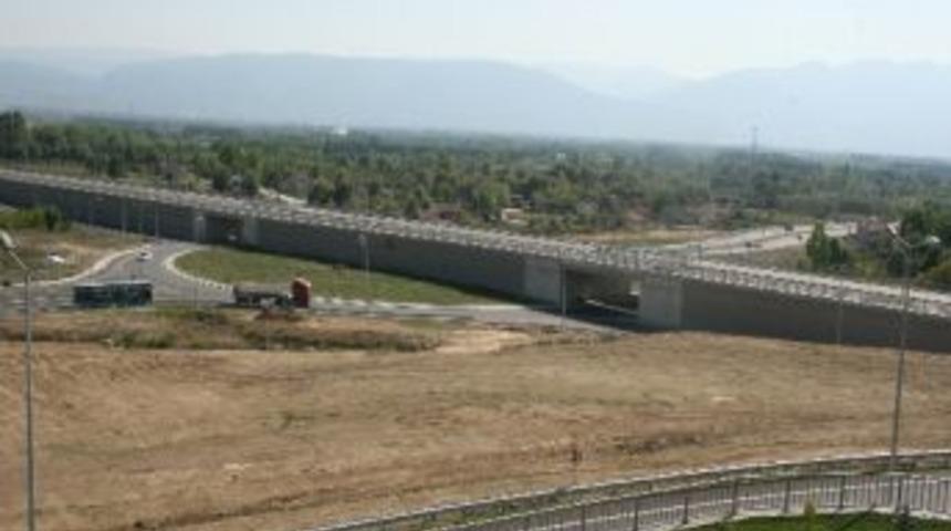 D&uuml;zce Belediyesi Kavşakları Yeşillendirecek