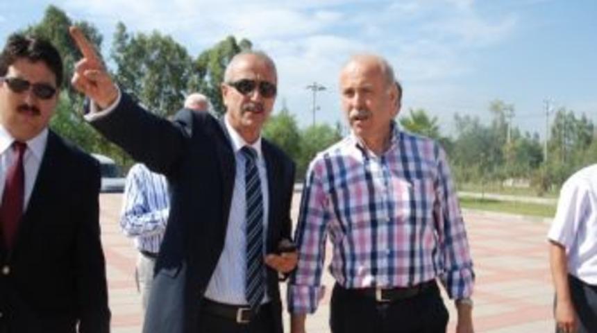 Ak Parti'li Boğa, Okullarda İncelemelerde Bulundu