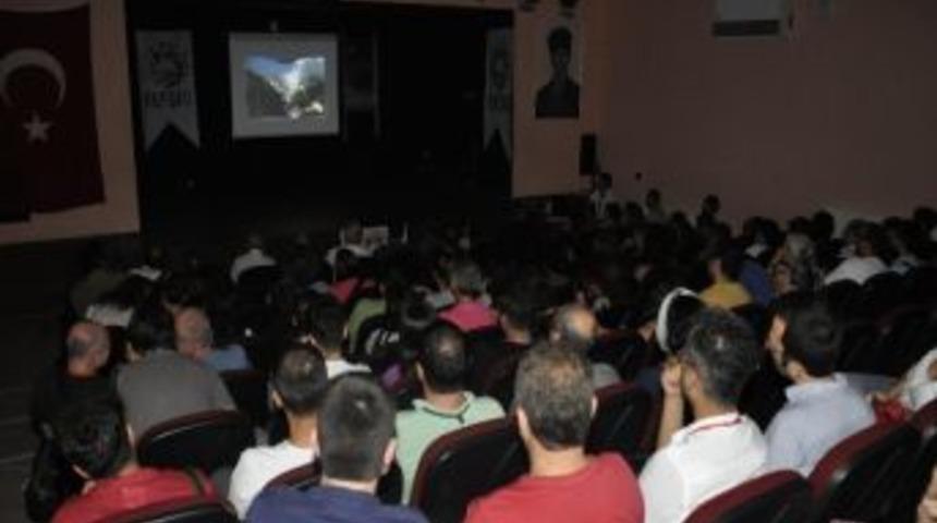 Kufsad&rsquo;dan Başkan Altung&uuml;n&rsquo;e Plaket