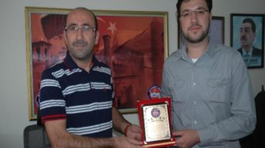 Erzurumlu İmam Yazdığı Şiirle T&uuml;rkiye İkincisi Oldu