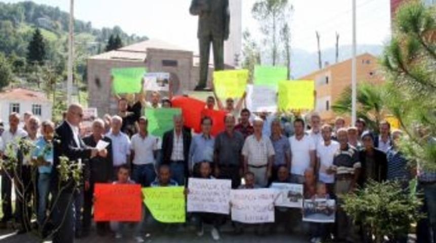 İskenderliler&rsquo;in Yol İsyanı