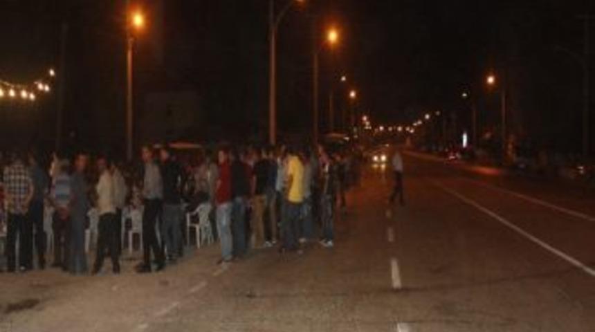 Otoban Kenarında D&uuml;ğ&uuml;n Yasaklandı