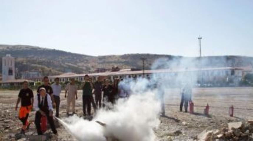 Alışveriş Merkezi Personeline "acil Durum Ve Yangın Eğitimi"