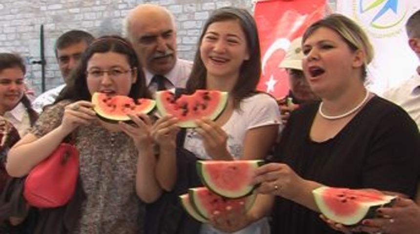 Taksim&rsquo;de Organik Adana Karpuz Tanıtımı