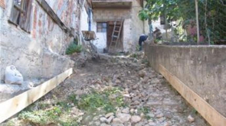 Ara&ccedil;&rsquo;ta Sokak Araları Yenileniyor