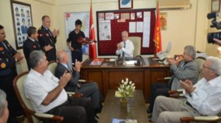 Aldırmaz&rsquo;a Keman Resitali