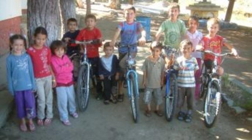 Burhaniye&rsquo;de K&ouml;y &Ccedil;ocuklarının Bisiklet Tutkusu