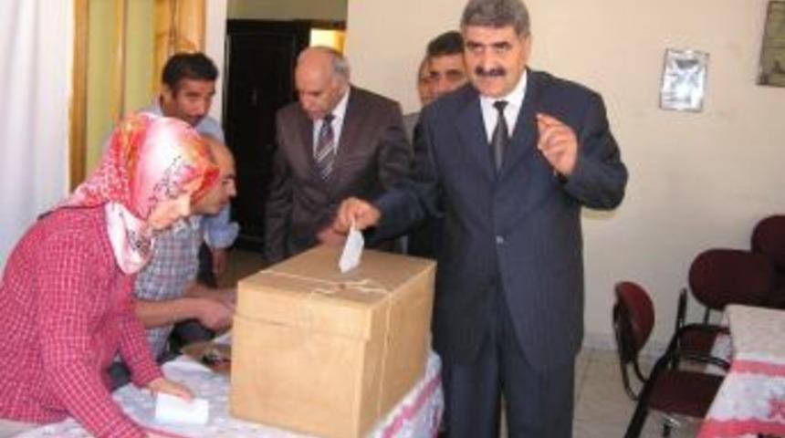 Veteriner Hekimleri Odası&rsquo;nda Ertuğrul &Ouml;zdemir Yeniden Başkan