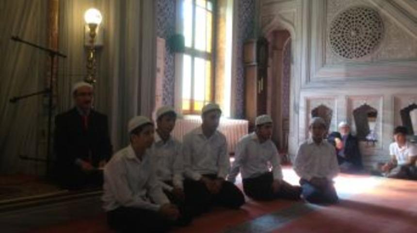 D&uuml;nya Birincisi Hafızlardan Kur&rsquo;an Ziyafeti