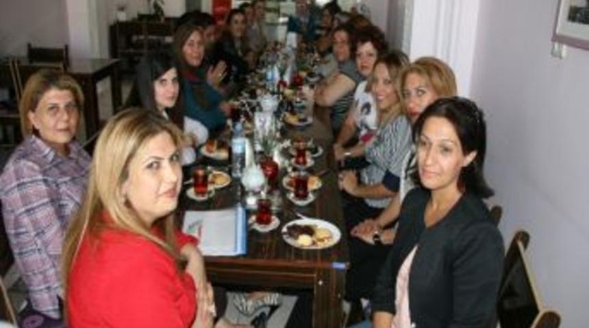 Iğdır Kadın-der &Uuml;yeleriyle İlk Toplantısını Yaptı