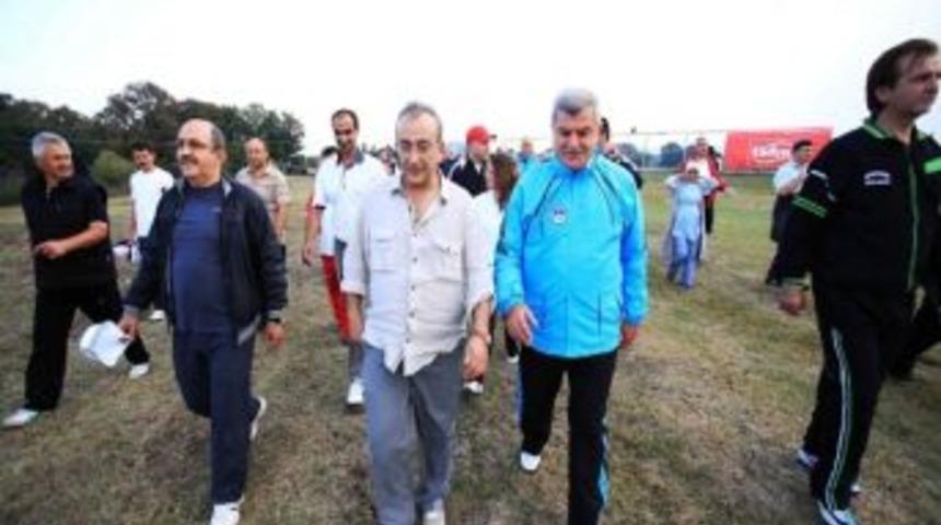 Başkan Karaosmanoğlu Ve Y&uuml;r&uuml;y&uuml;ş Tutkunları Ketenciler K&ouml;y&uuml;nde Y&uuml;r&uuml;d&uuml;