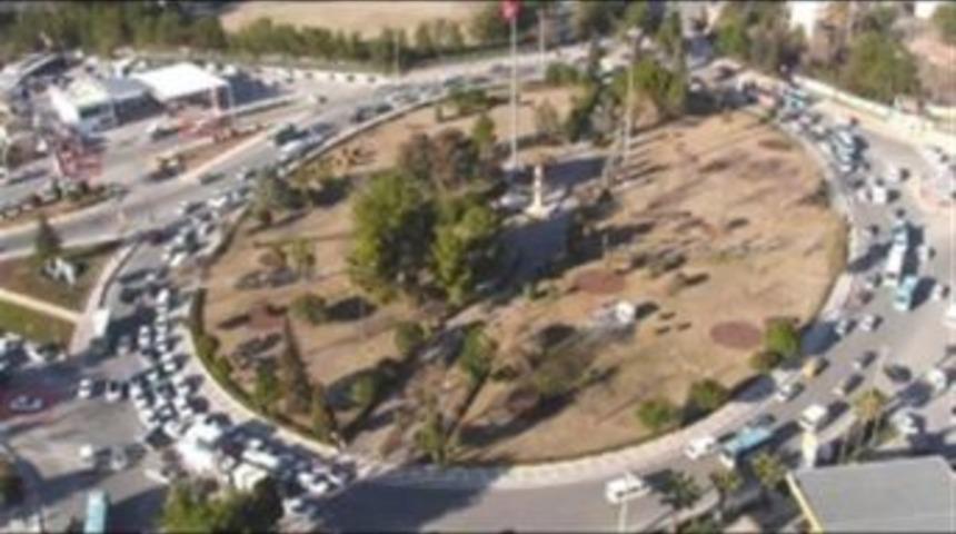 Kavşak Trafiğe Kapatılıyor