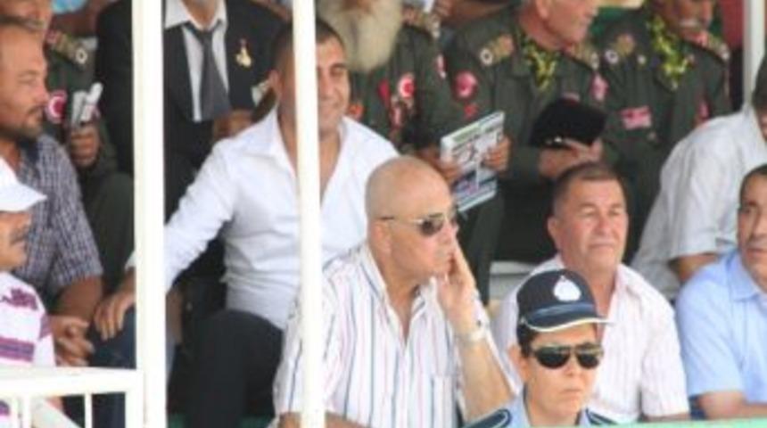 Korkut Eken, Manavgat'ta Yağlı G&uuml;reşleri İzledi