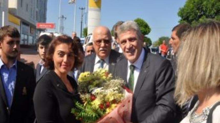 Se&ccedil;im Turuna Baba Ocağından Başladı