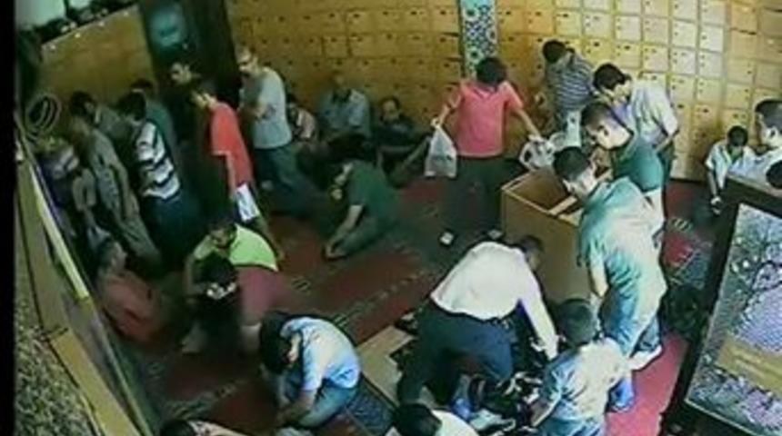 Camilerden Yapılan Yankesicilik G&uuml;venlik Kameralarında