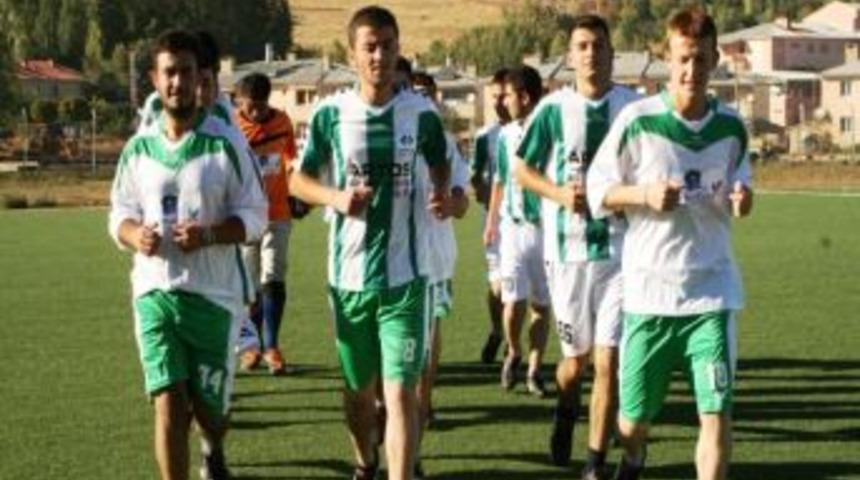 Gevaş Spor&rsquo;a Forma Desteği