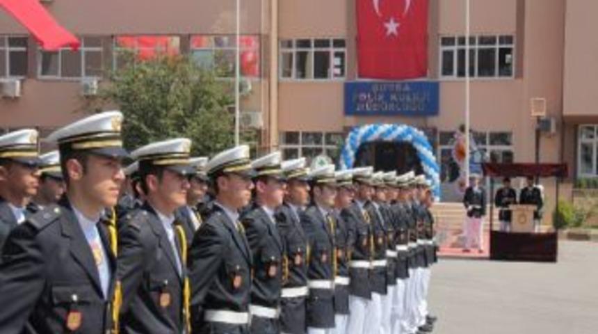 Meslekte Y&uuml;kselemeyen Polis Memuru Mutsuz