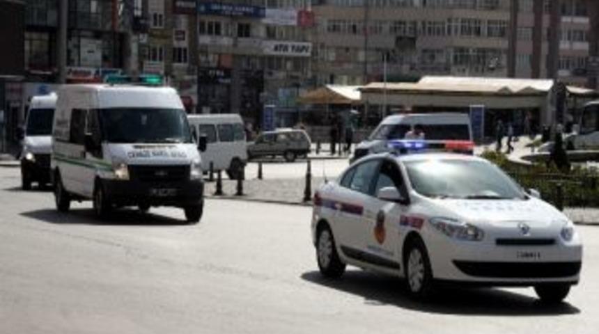 Şehit Jandarma Er Topaloğlu&rsquo;nun Cenazesi Sivas'ta