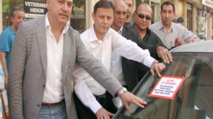 Denizli CHP, Benzin Zammını Afişlerle Protesto Etti