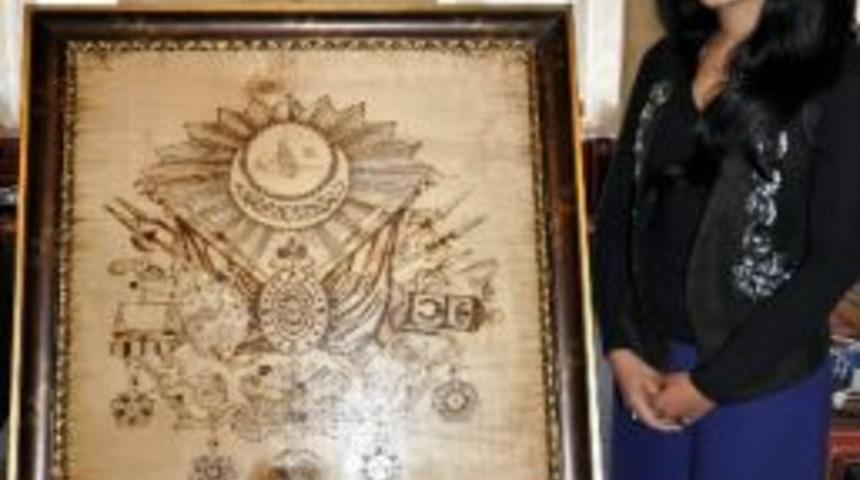 2 Gen&ccedil; Kız Tarihi Sanatı Yaşatmaya &Ccedil;alışıyor