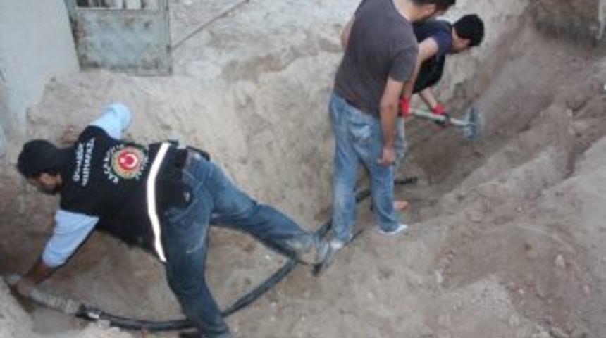 Akaryakıt Ka&ccedil;ak&ccedil;ılarına Operasyon