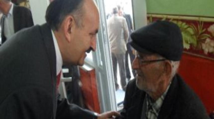 Ak Parti Edirne Milletvekili M&uuml;ezzinoğlu:yaşlılar Ge&ccedil;miş İle Bağ Kurabileceğimiz K&ouml;pr&uuml;lerdir