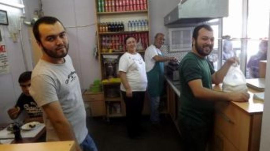 Aile Boyu K&ouml;ftecilik Yapıyorlar