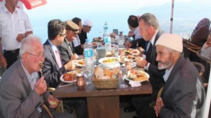 Başkan Torun, Huzurevi Sakinleri İle Buluştu